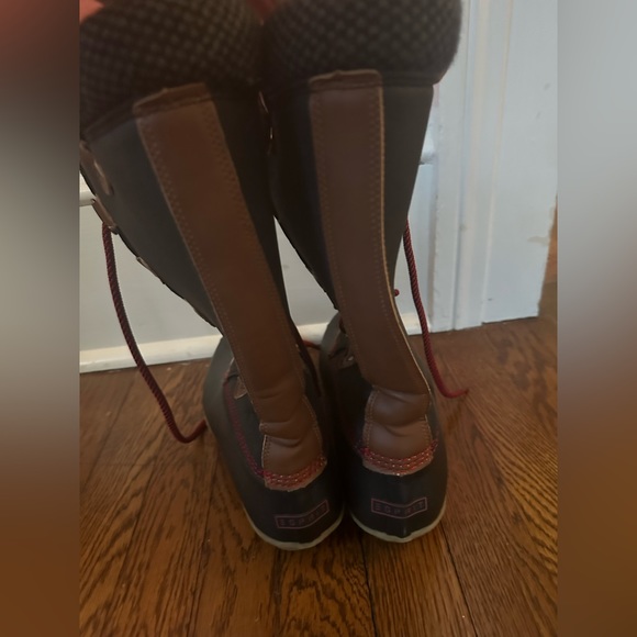 Esprit snow boots size 10 - Picture 3 of 5